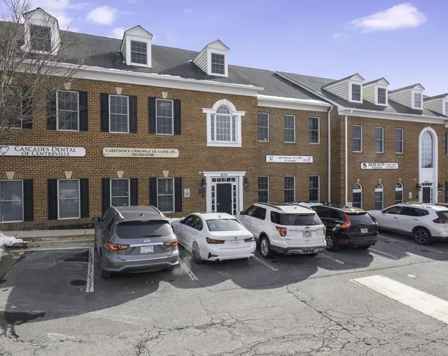 6134 Redwood Square Ctr #201/202, Centreville