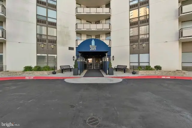 205 E Joppa Rd #2703, Towson