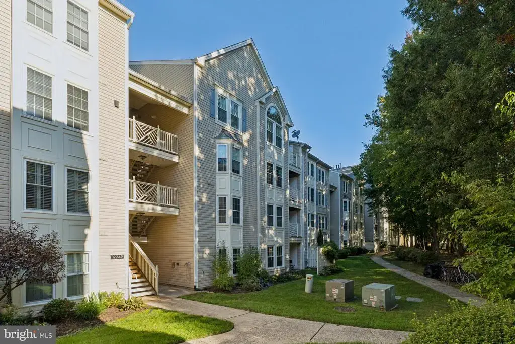 12249 Fairfield House Dr #401b, FAIRFAX