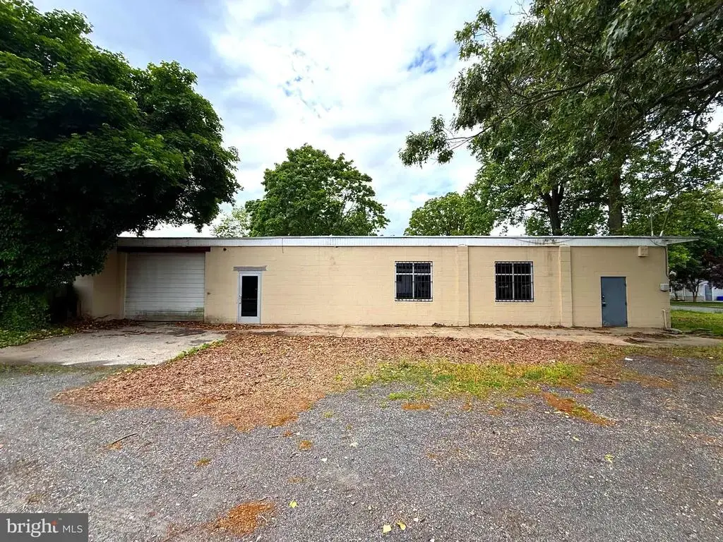 407 S West Blvd, LANDISVILLE