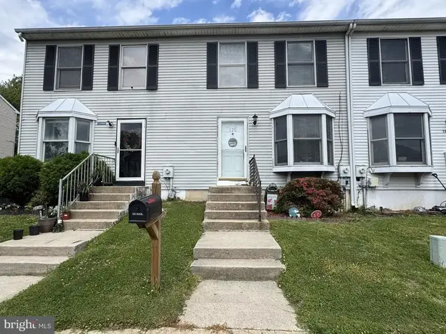 120 Whitburn Pl, Newark