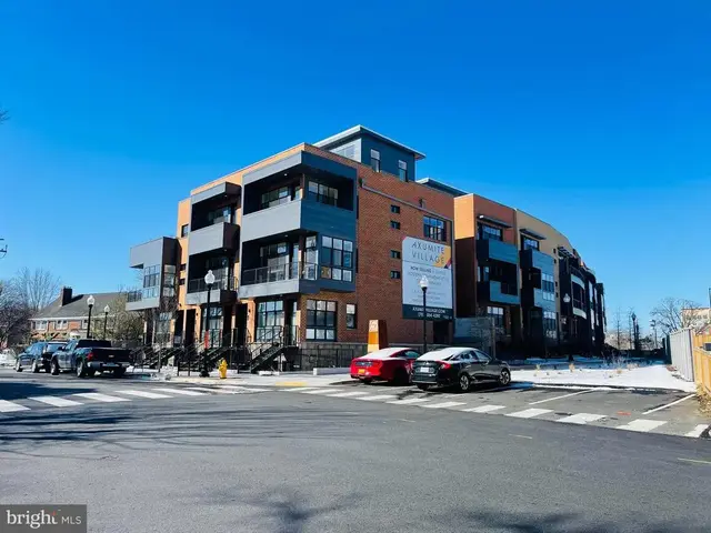 1106 Highland #2, Arlington