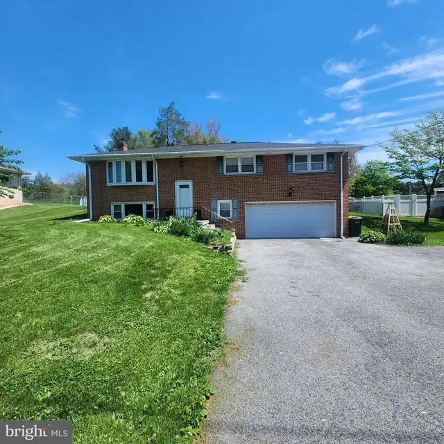 2029 Derry Rd, York