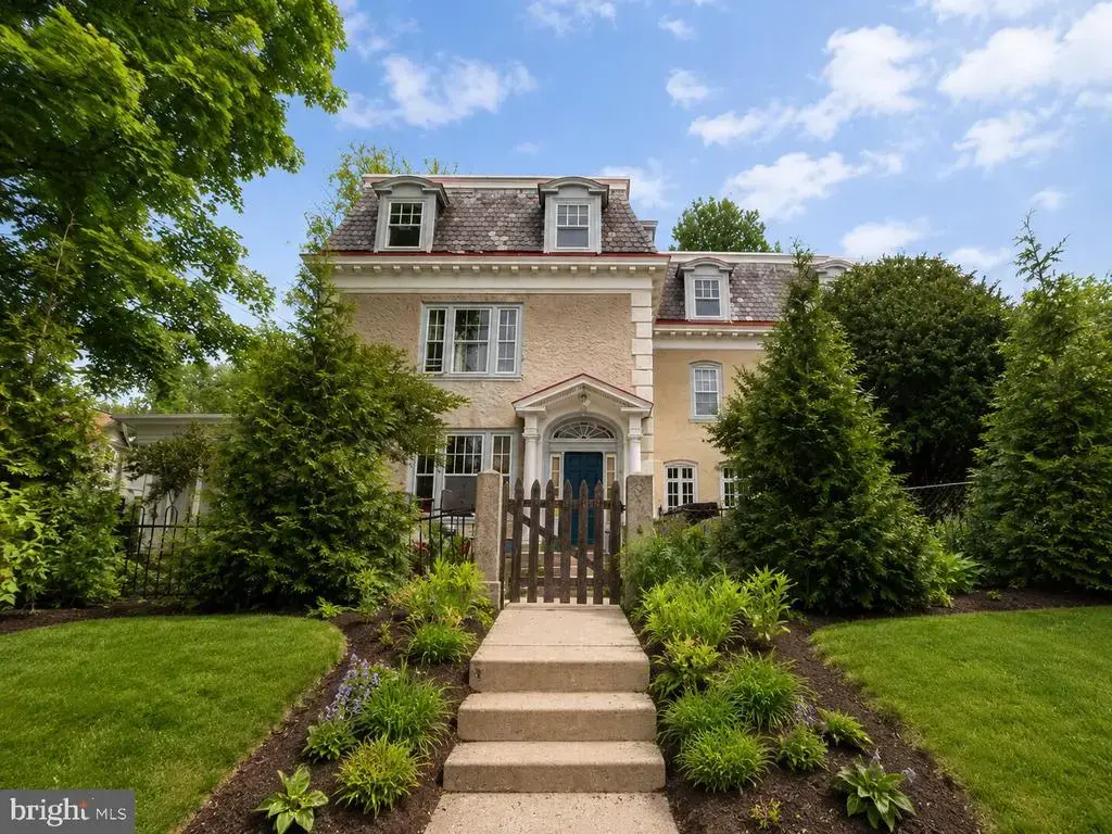 186 W Queen Ln #3rd Floor, PHILADELPHIA