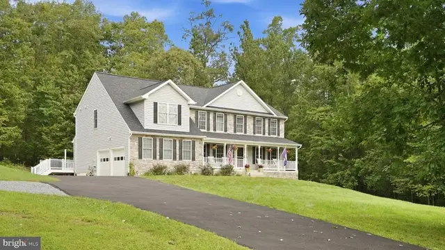 10 Quarter Horse Ct, Stafford