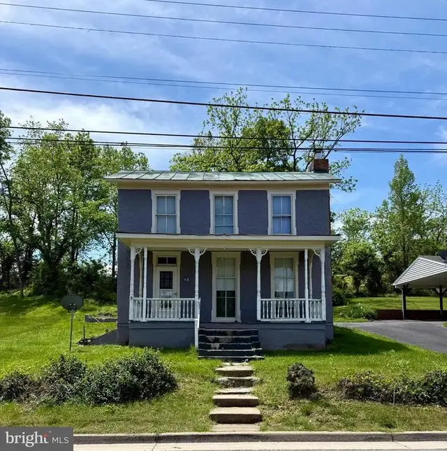 49 W Duck St, Front Royal