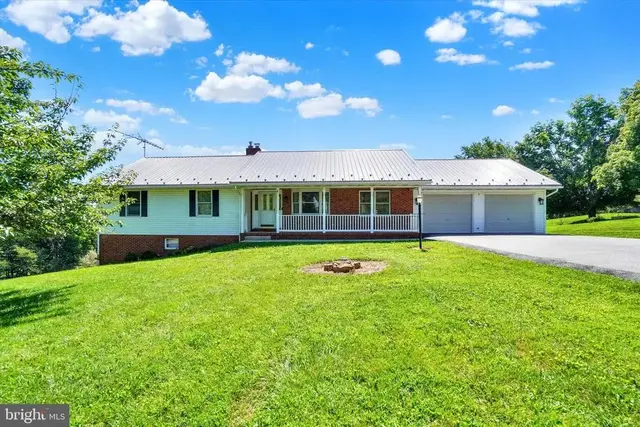 3594 Apple Ct, Stewartstown