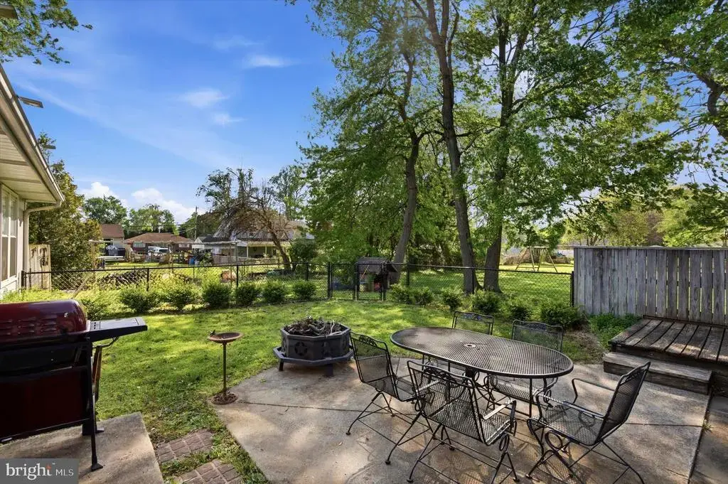320 Maple St, WARMINSTER