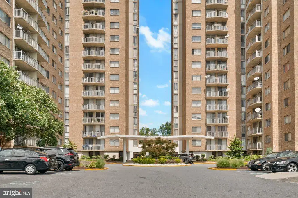 1836 Metzerott Rd #905, HYATTSVILLE