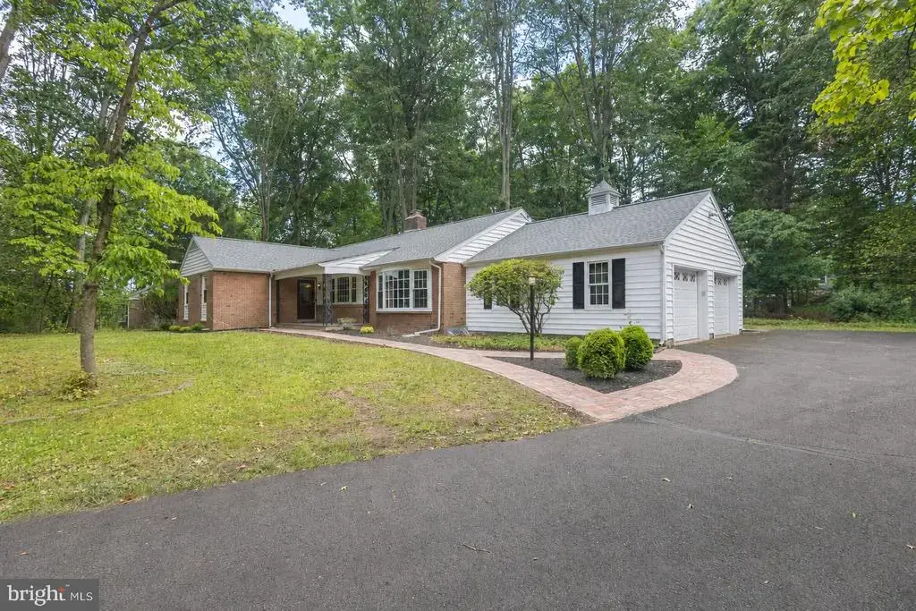 53 Sandywood Dr, DOYLESTOWN