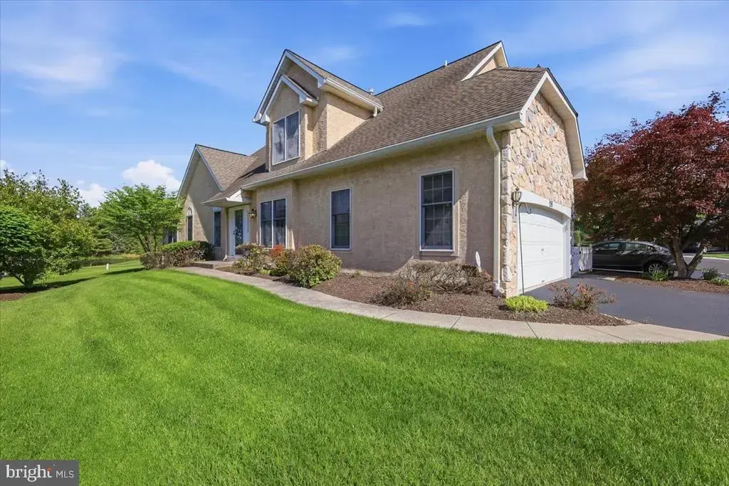 159 Sawgrass Dr, BLUE BELL