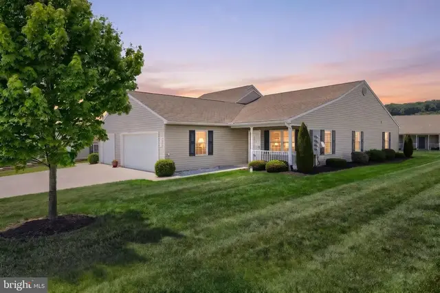1392 Chami Dr #180, Spring Grove