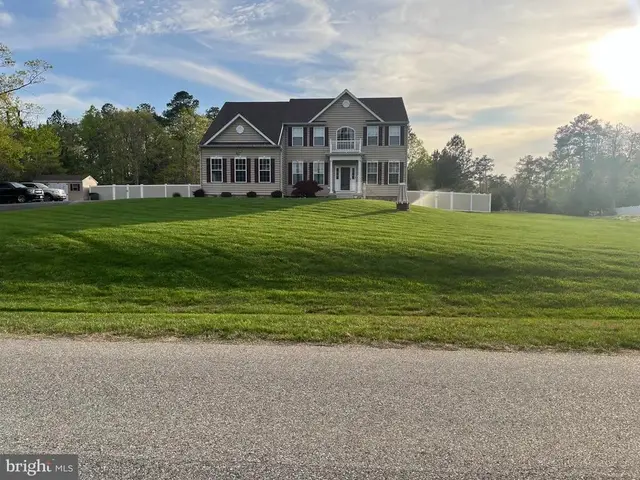 19305 Greens Crossing Ct, Great Mills