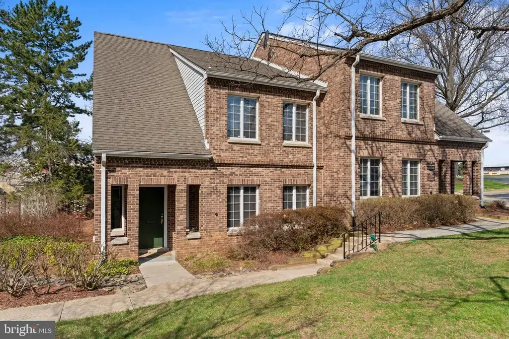 11739 Bowman Green Dr #suite 100, RESTON