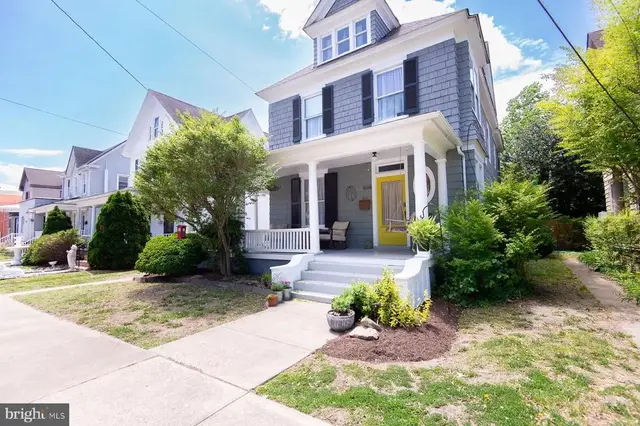 606 Locust St, Cambridge