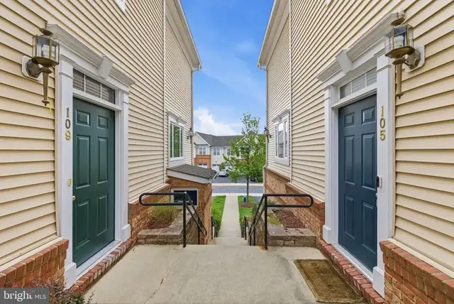 43905 Hickory Corner Ter #105, Ashburn