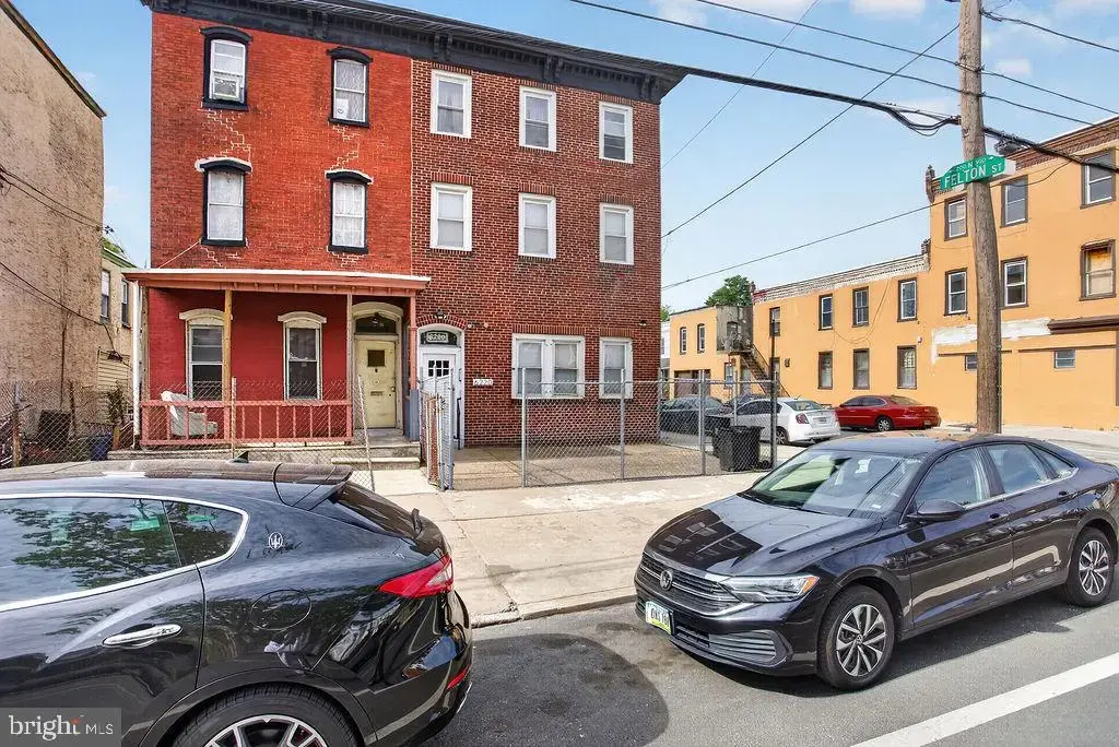 6220 Vine St, PHILADELPHIA