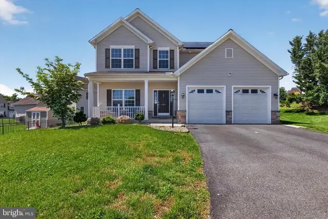 684 Lavenda Ct, Harrisburg