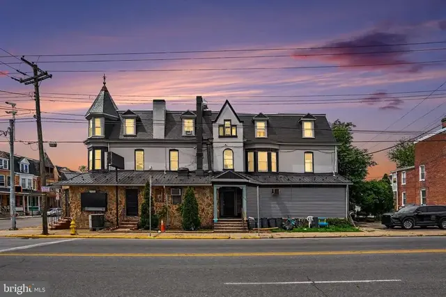 1001 W Princess St, York