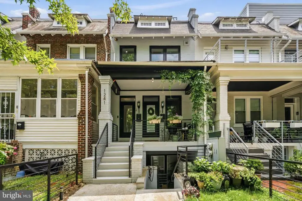 1241 Oates St Ne #2, WASHINGTON