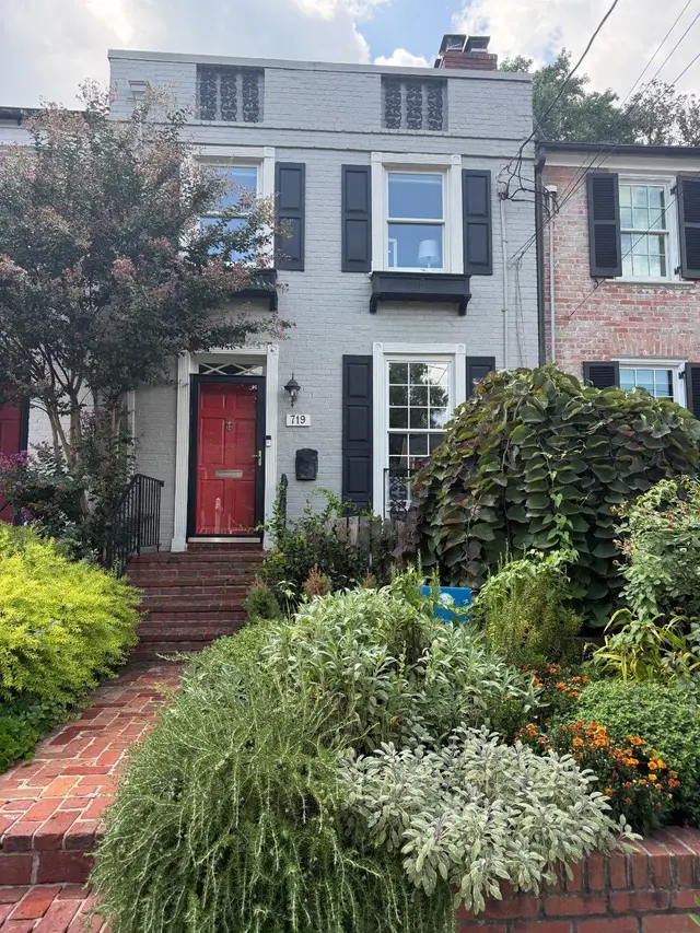 719 S Royal St, Alexandria