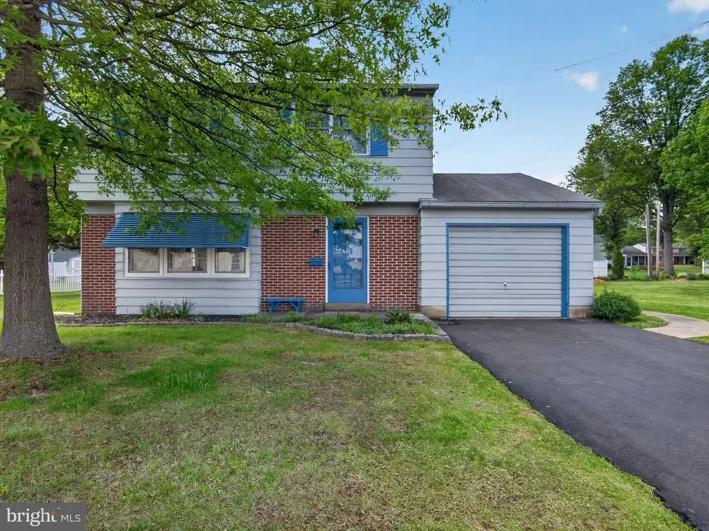 348 S 9th St, QUAKERTOWN