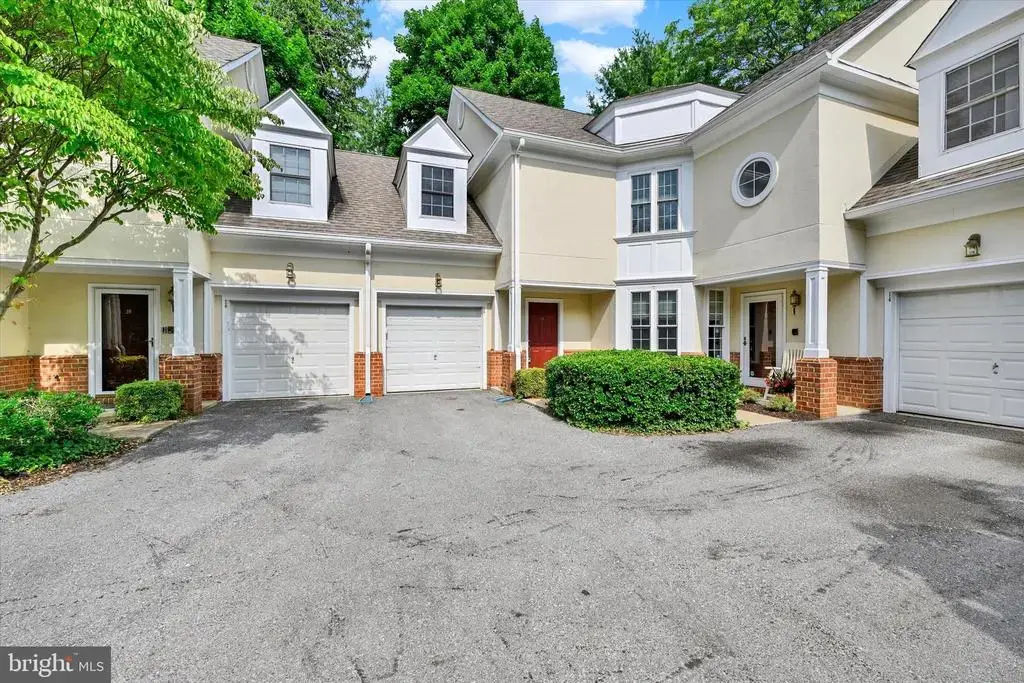 16 Mary Carroll Ct #16, BALTIMORE