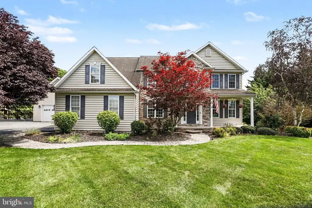 57 E Summit Dr, LITTLESTOWN