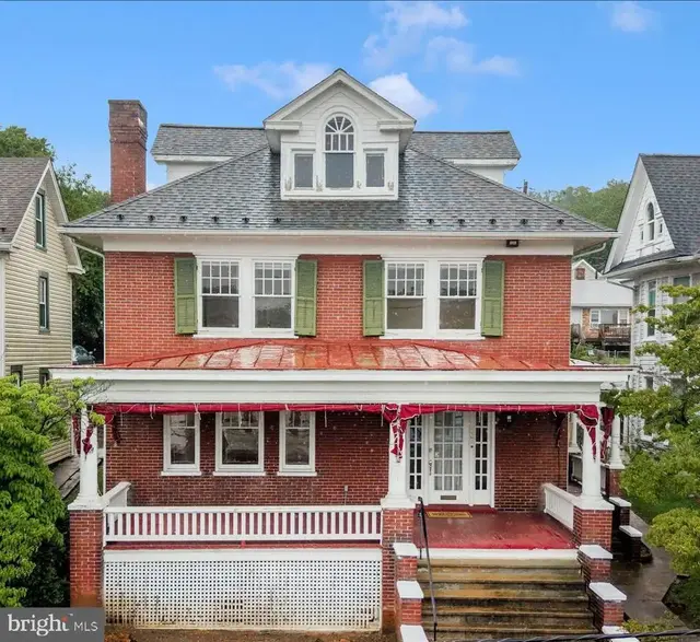 523 W Potomac St, Brunswick