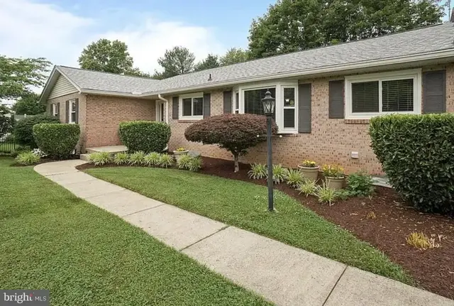 8208 Ridgelea Ct, Frederick