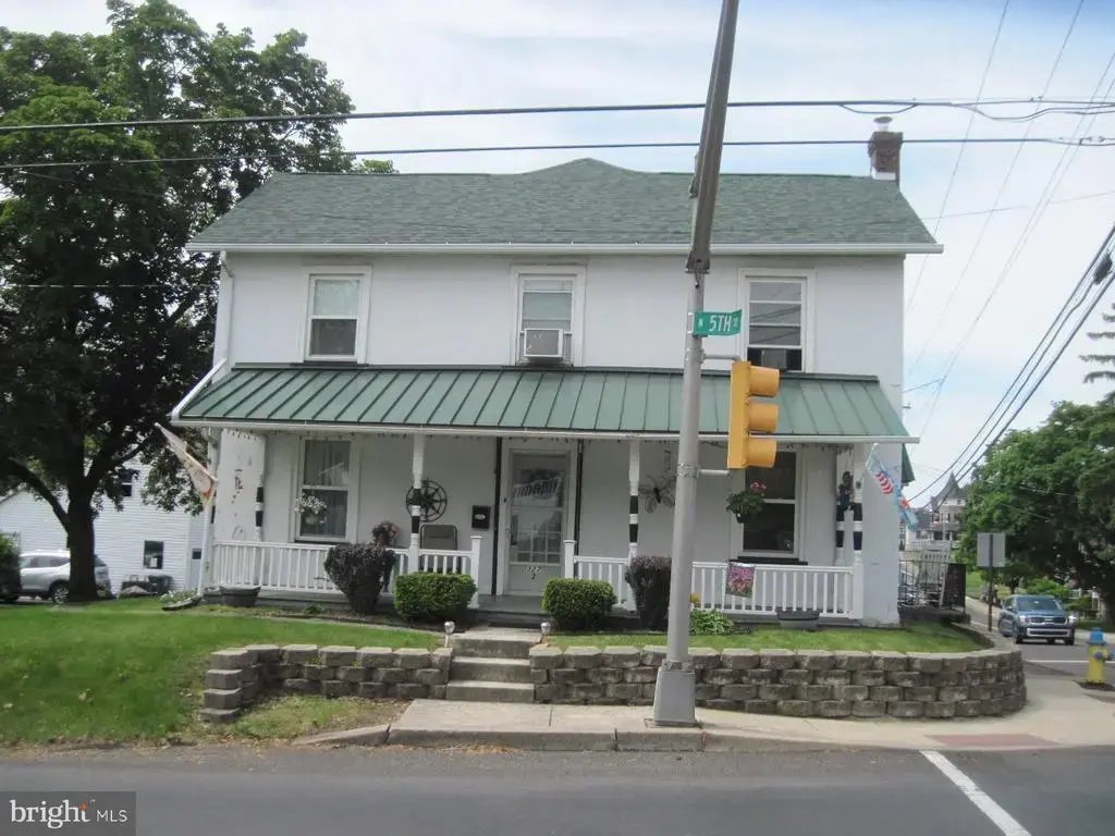 327 N 5th St, PERKASIE