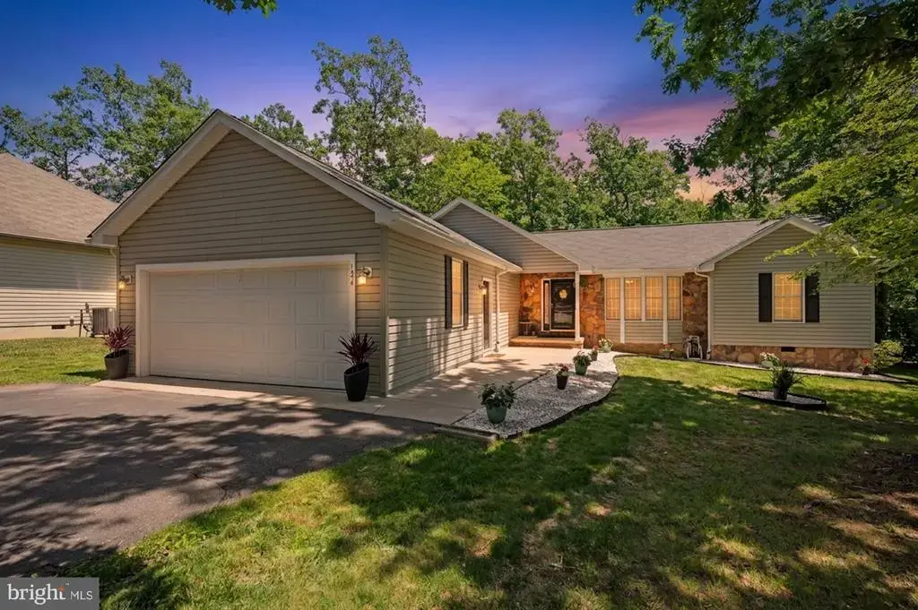 124 Republic Ave, LOCUST GROVE