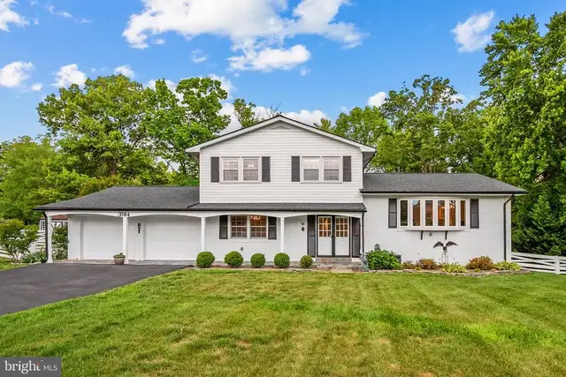 3914 Rive Dr, Alexandria