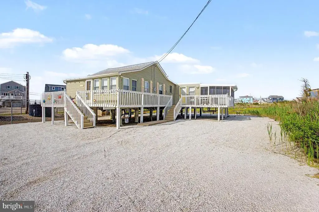 1022 South Green Street, TUCKERTON