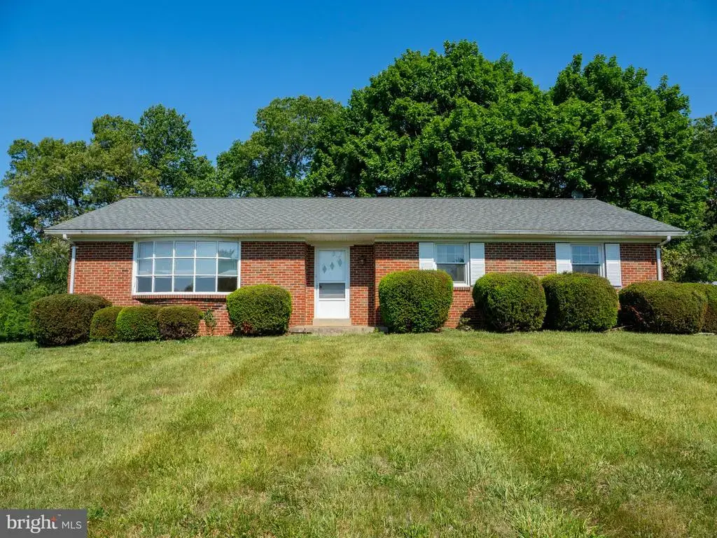26906 Clarksburg Rd, DAMASCUS