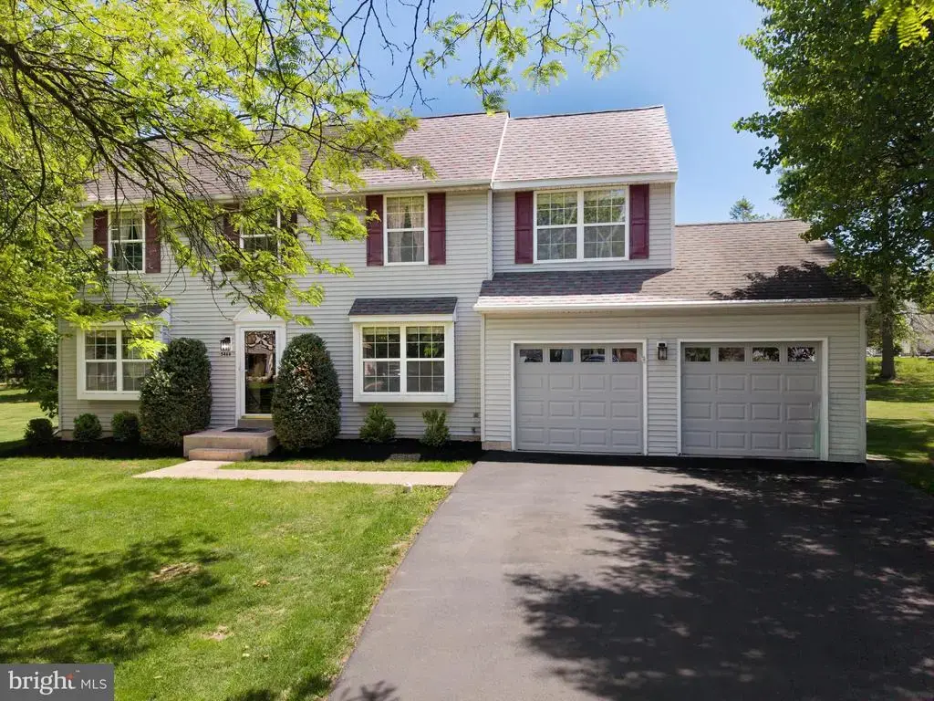 5466 Wildwood Xing, PIPERSVILLE