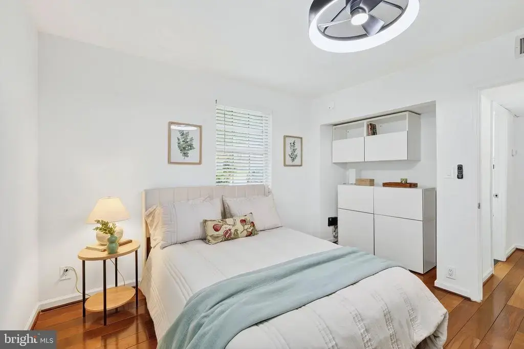 2912 Peyton Randolph Dr #101, FALLS CHURCH
