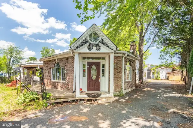 105 Raintree Blvd, Stafford