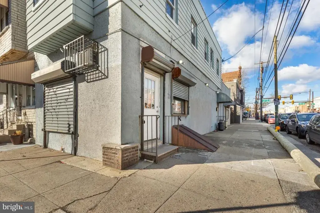 2100 S Lambert St, PHILADELPHIA