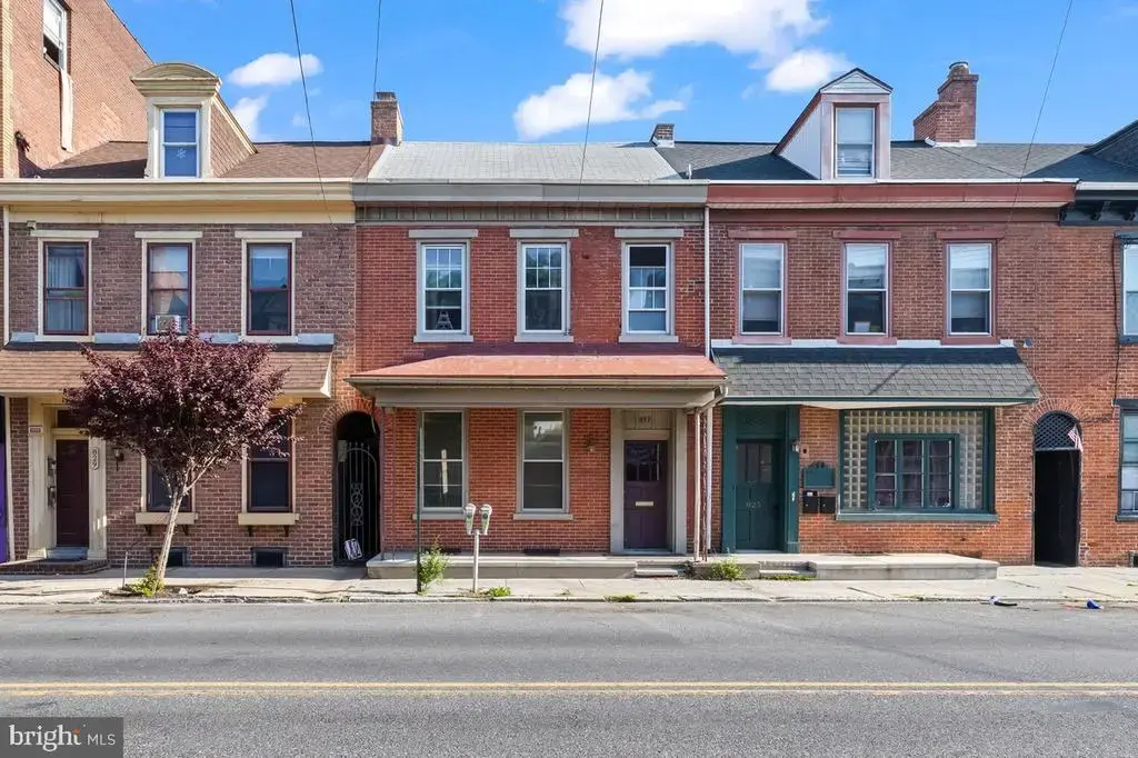 827 Chestnut St, LEBANON