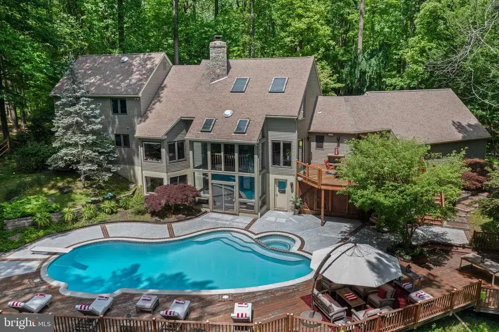 3 Hickory Ln, CHADDS FORD