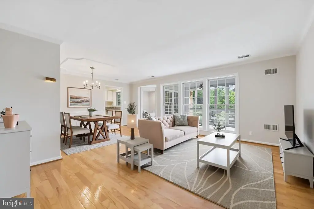 5717 Brewer House Cir #202, NORTH BETHESDA