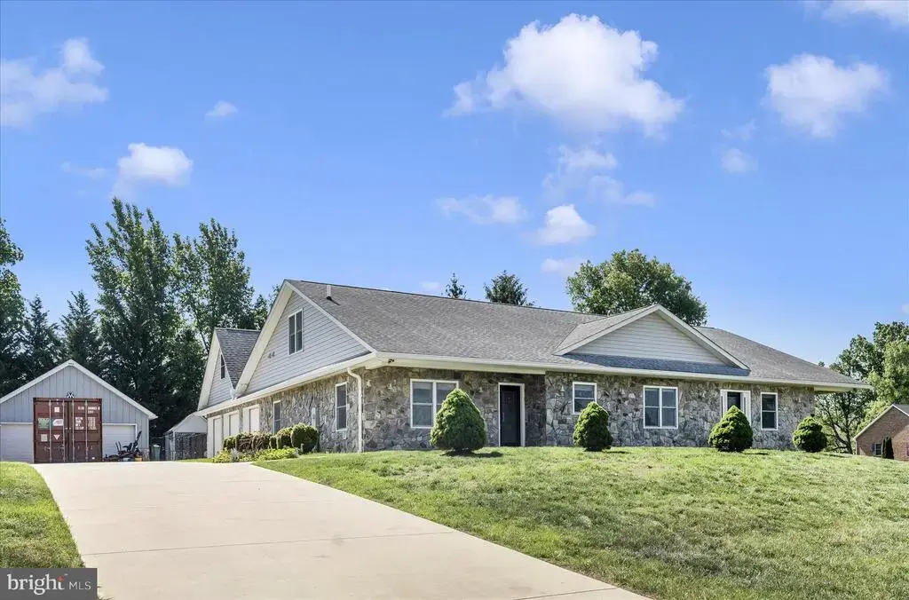 11803 Dorchester Ct, SMITHSBURG
