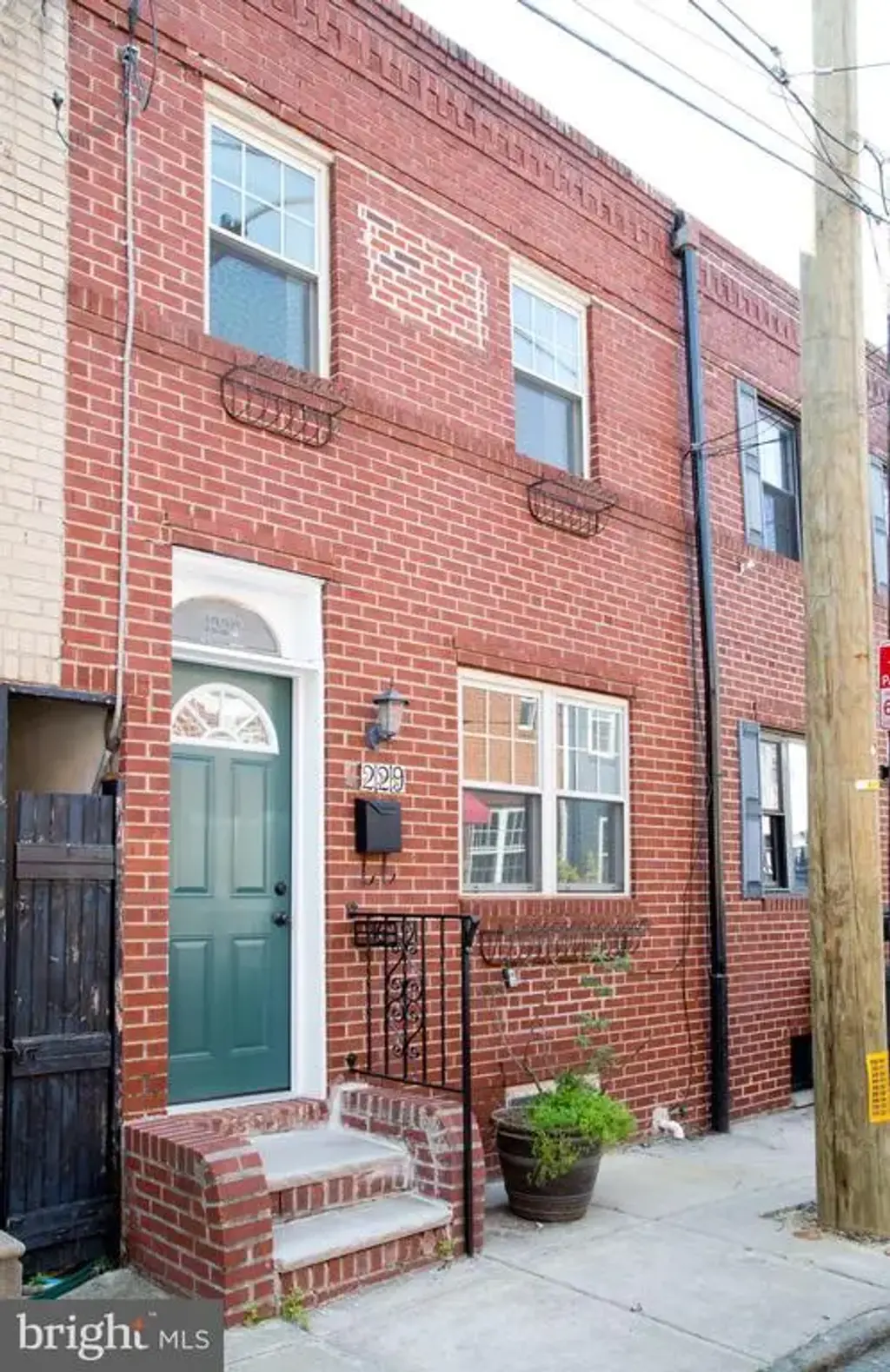 1229 S Warnock St, PHILADELPHIA