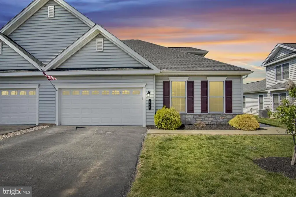 646 Republic Way, MECHANICSBURG