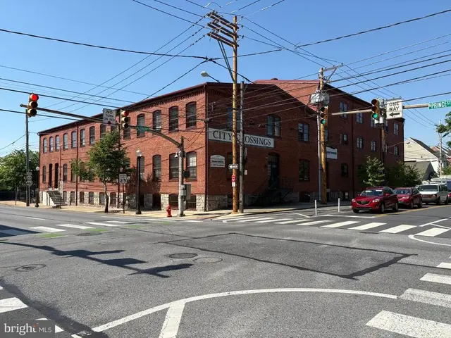 354 N Prince St #100, Lancaster