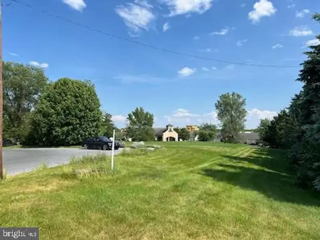 Harrisburg Pike, CARLISLE