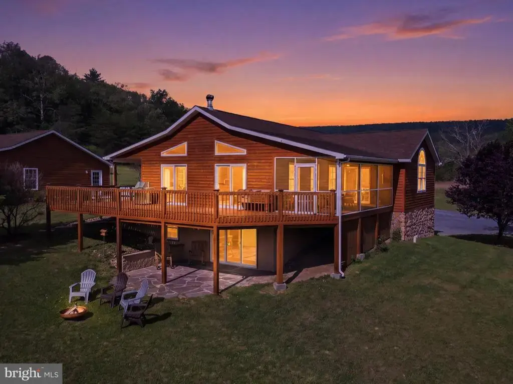 1054 River Bend Dr, PAW PAW