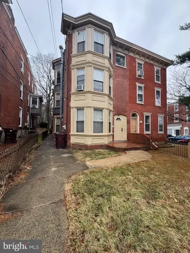 902 N Madison St, Wilmington