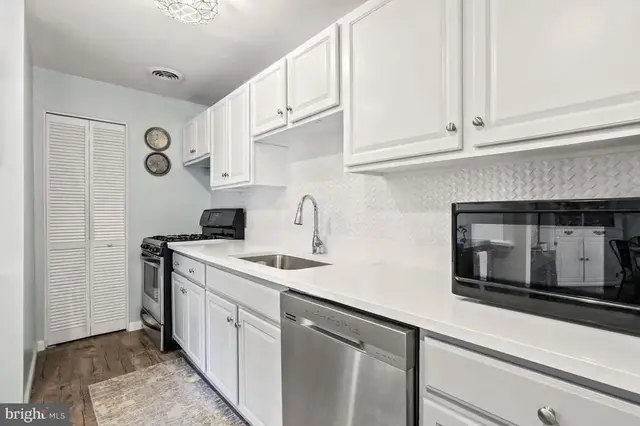 12717 Gordon Blvd #120, Woodbridge